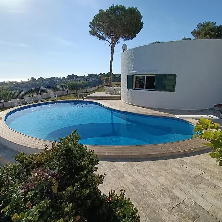 Tai Villa *