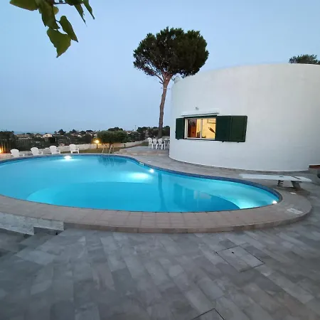 Tai Villa *